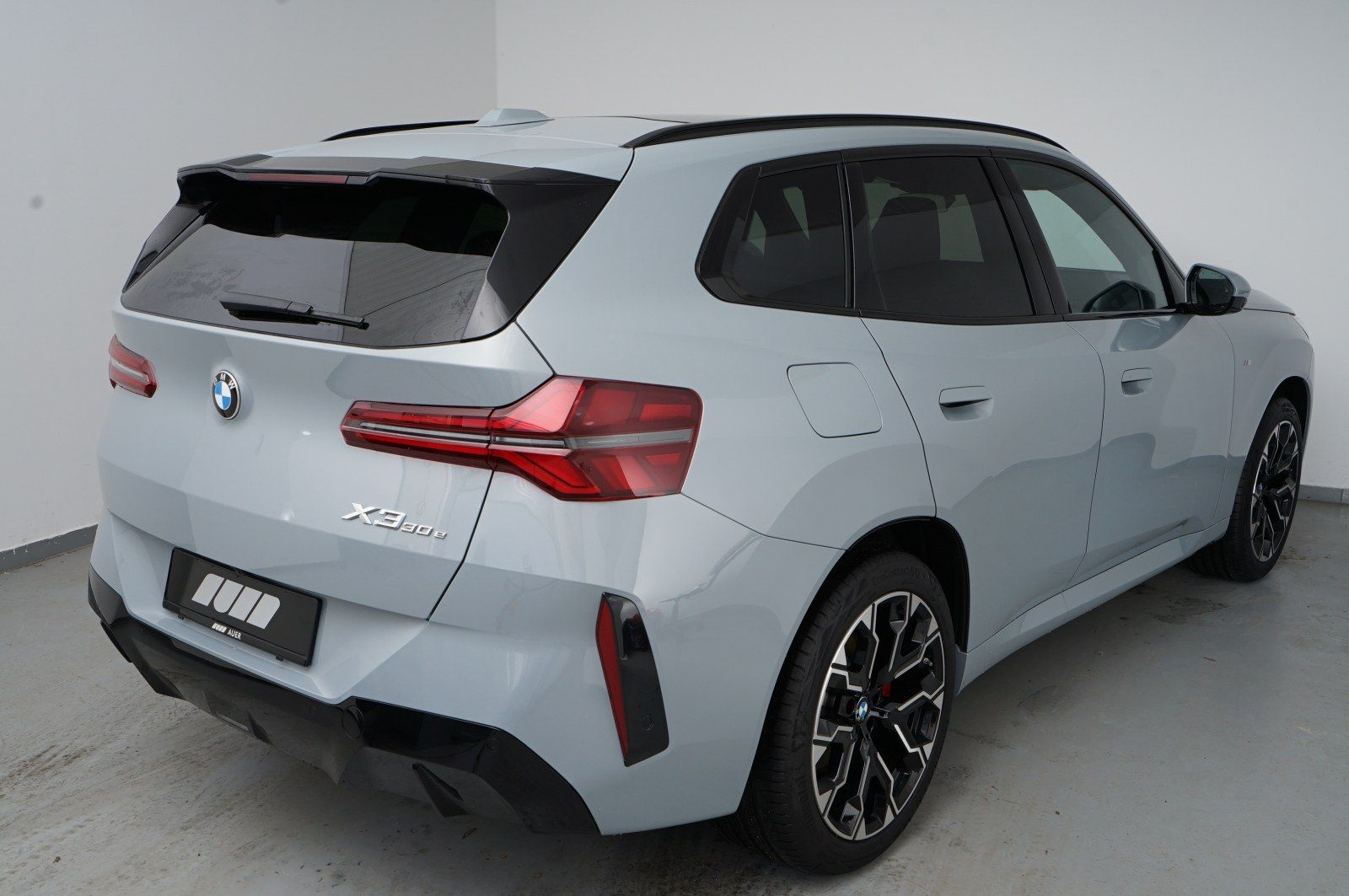 BMW X3 30e xDrive (M-Sport Navi LED AHK Pano H/K) foto 3