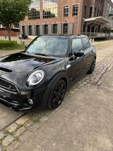 MINI Cooper S Essential  178 PS  - MINI MINI aus 2021