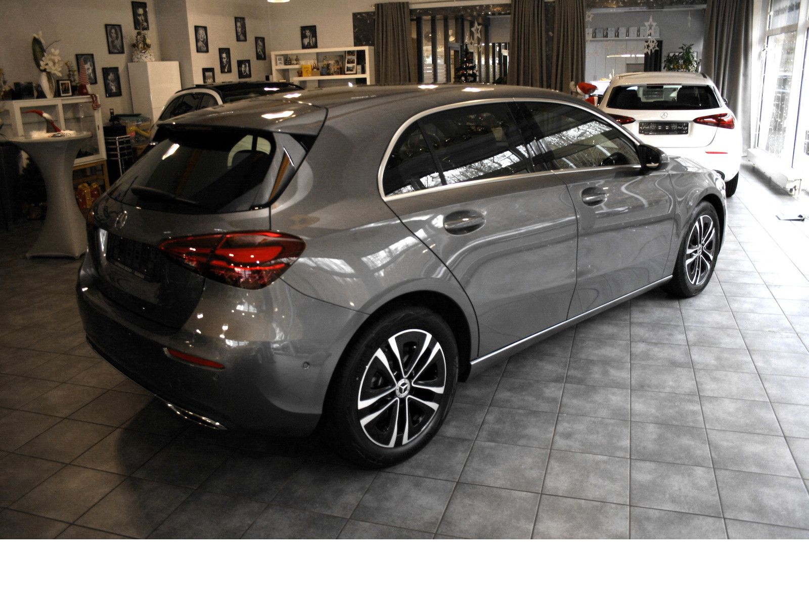 Fahrzeugabbildung Mercedes-Benz A 180 Progres. Advanced *Volldigitales Display*D