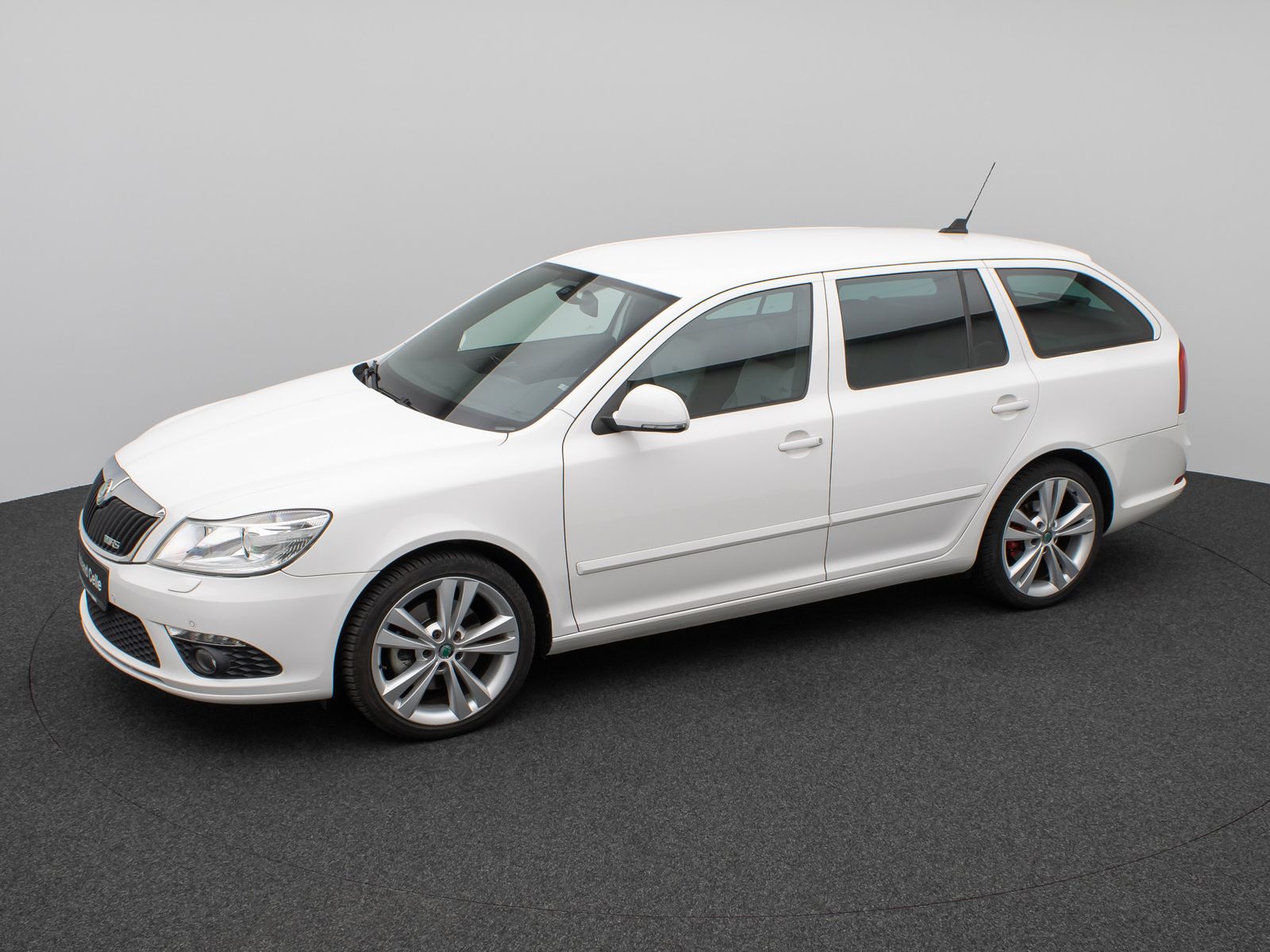 Fahrzeugabbildung SKODA Octavia Combi RS Xenon PDC Navi Sport