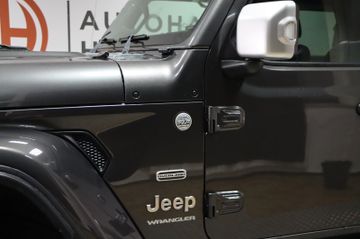 Jeep Wrangler Unlimited Sahara Overland Paket