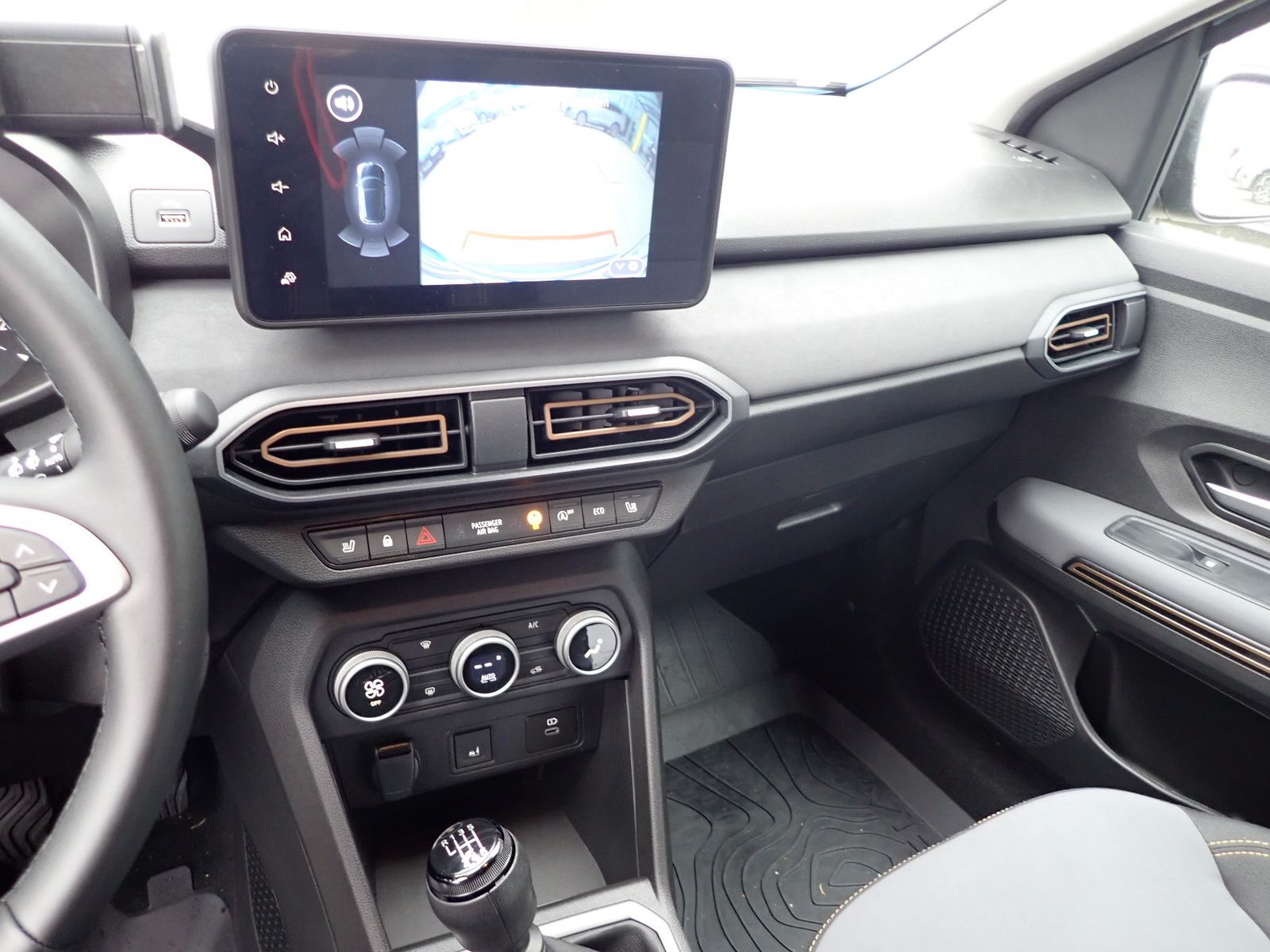 Fahrzeugabbildung Dacia Jogger TCe 110 EXTREME+/7-SITZ/SHZ/EPH/RFK/NAVI/