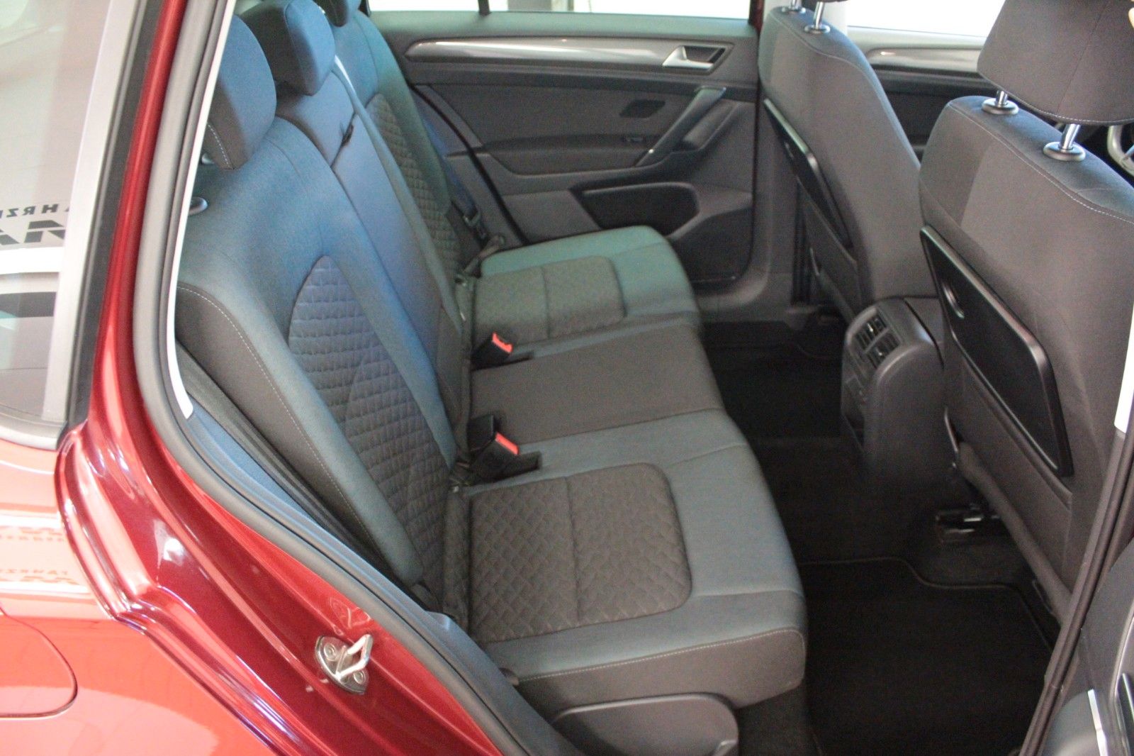 Fahrzeugabbildung Volkswagen Golf Sportsvan 1.0 TSI OPF IQ.DRIVE
