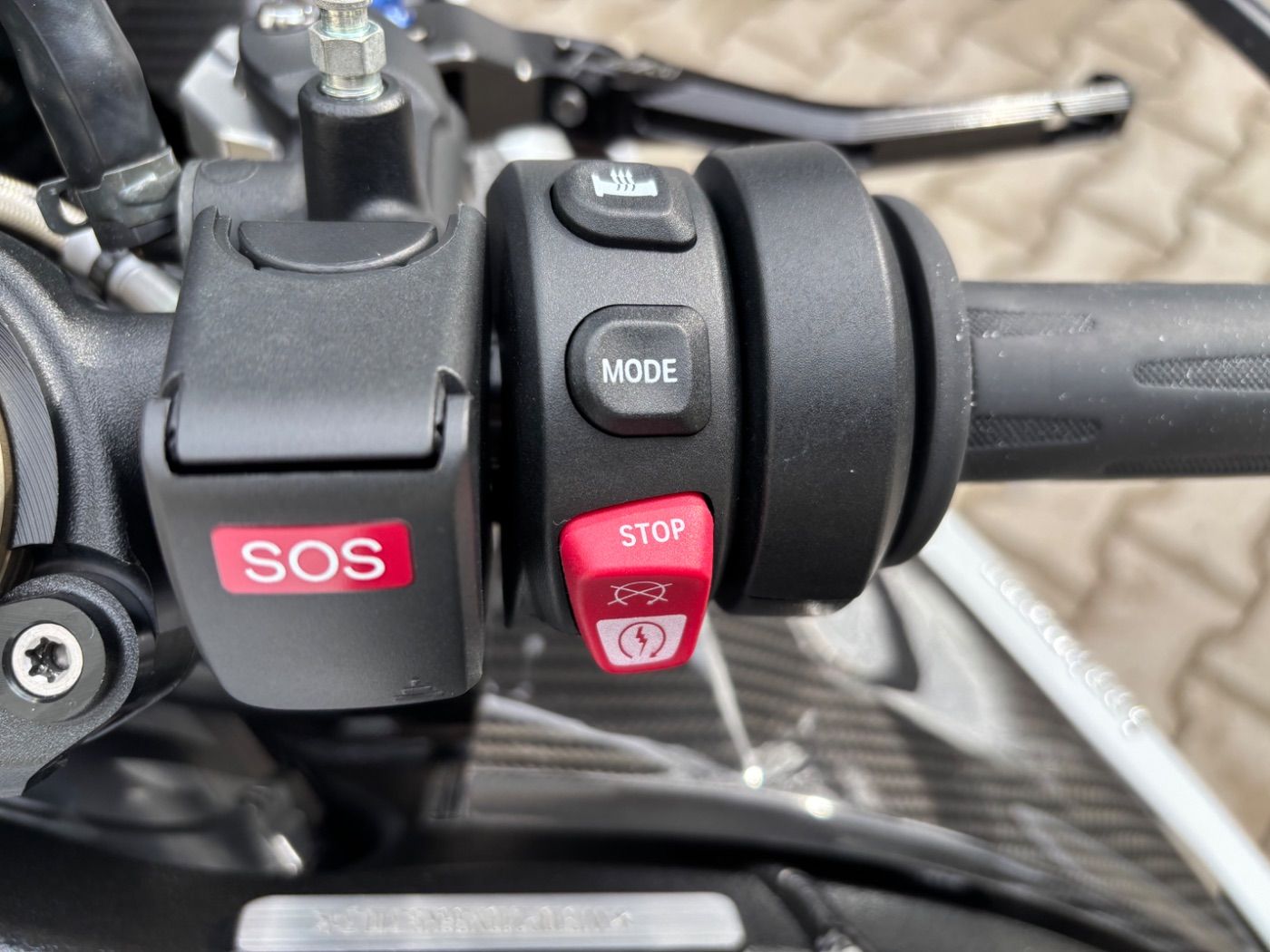 Fahrzeugabbildung BMW S 1000 RR M-Paket 4 Pakete Carbon Frästeile