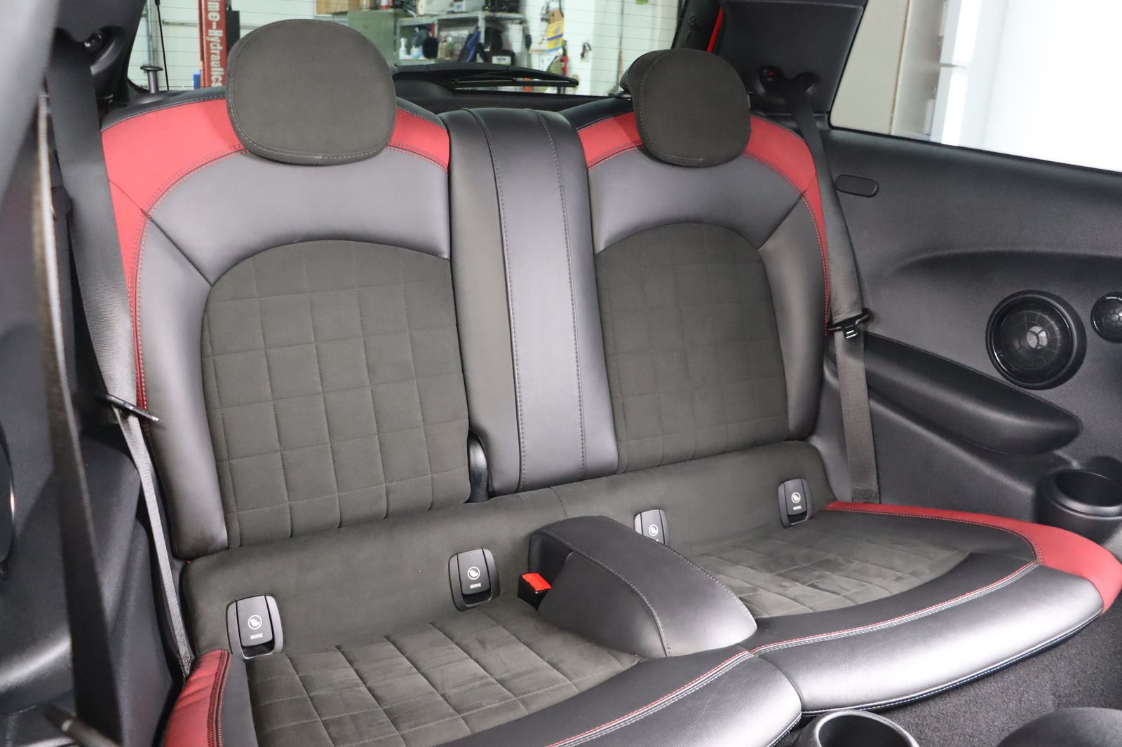 Fahrzeugabbildung MINI John Cooper Works * HUD * LED * Pano