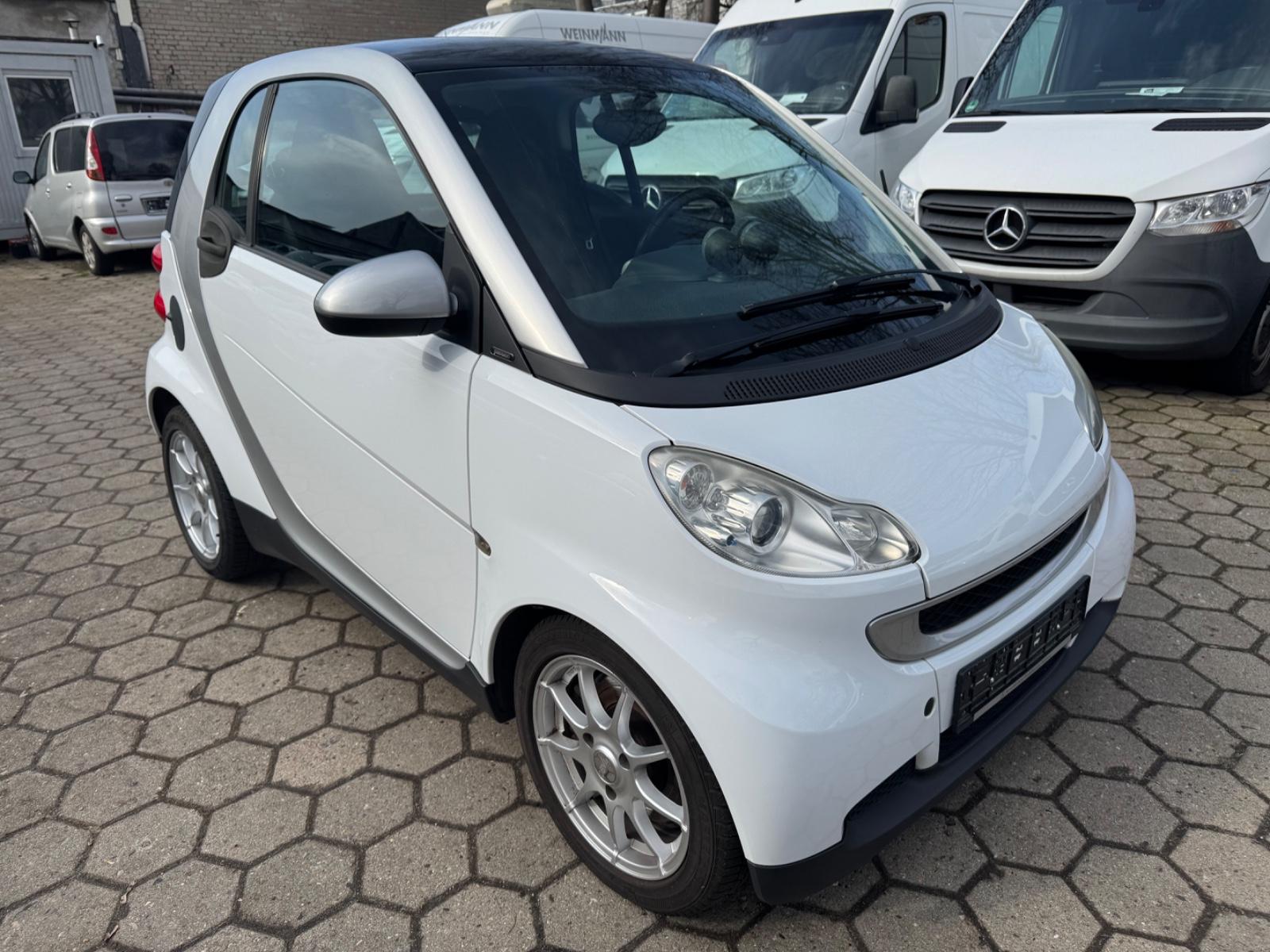 Smart ForTwo fortwo Coupe 1,0 Servolenkung Klimaanlage