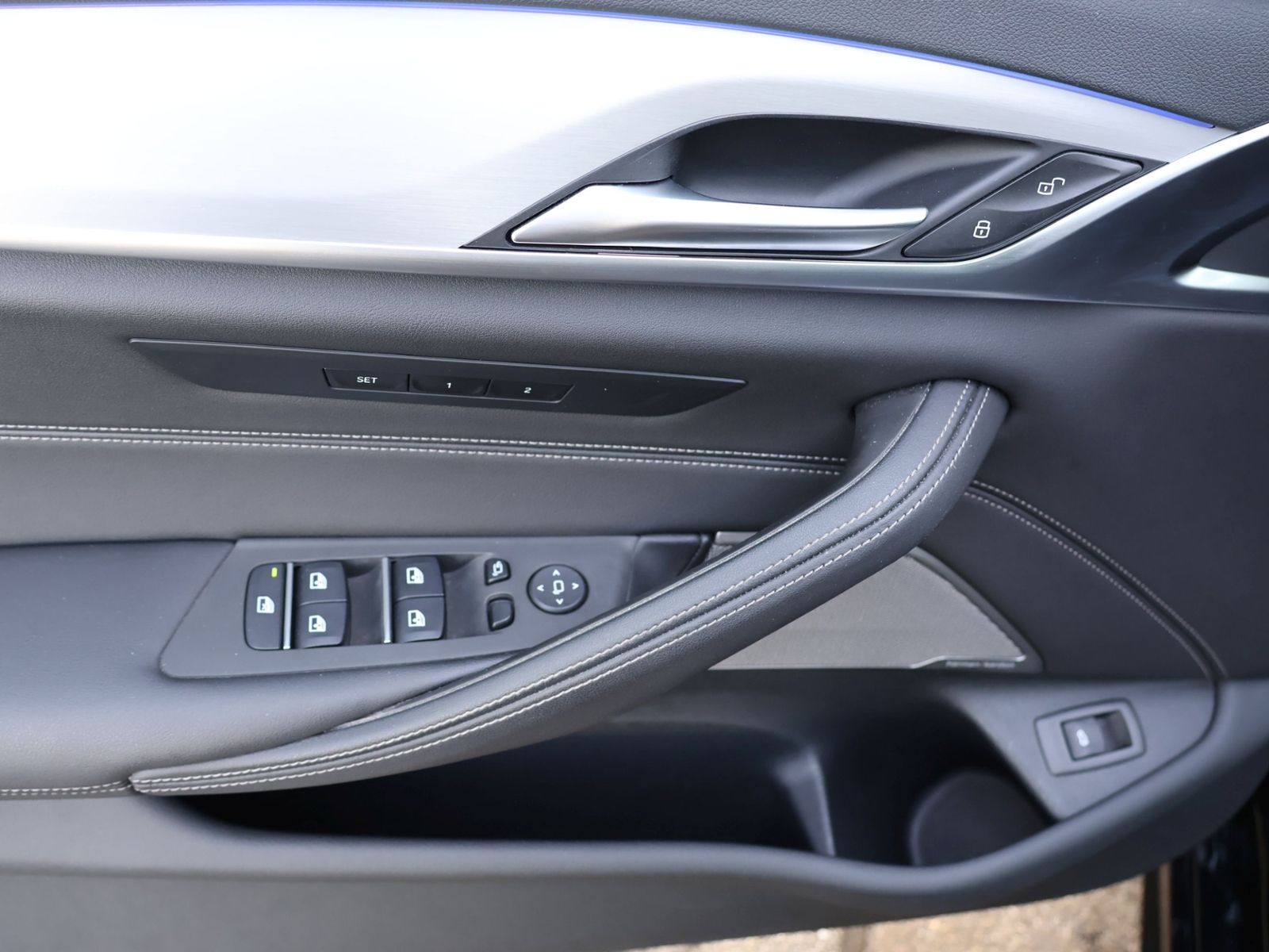 BMW 530 d xDrive M-Sport Pano Laser Memory HUD foto 23