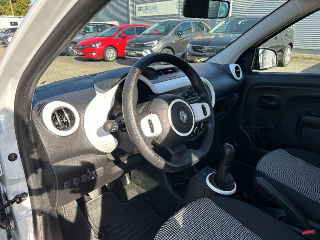 Fahrzeugabbildung Renault Twingo Expression