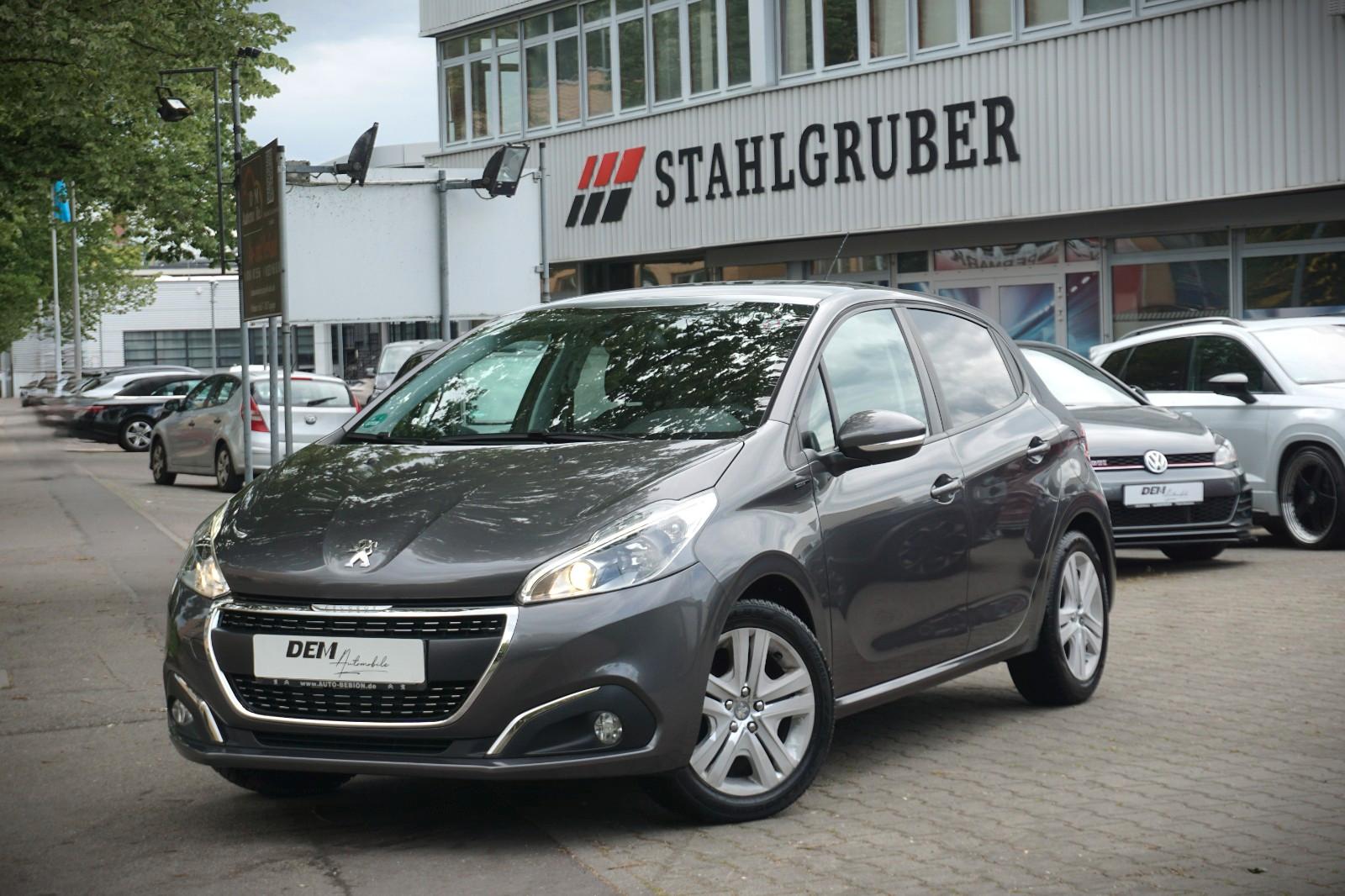 Peugeot 208 Signature / Pano./ R-Kamera / Standheizung /
