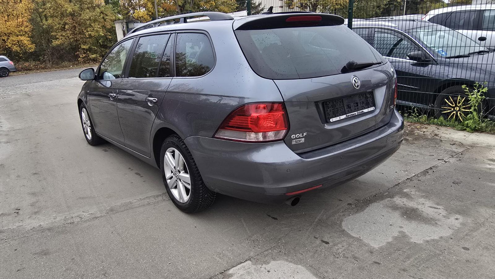 Volkswagen Golf 2013 — двигун 1.598 cm³, 105 HP (77kW)