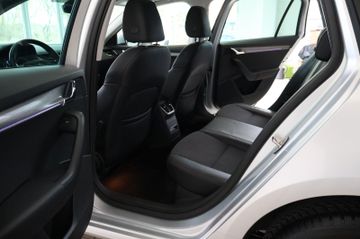 Skoda Octavia Combi Style Automatik LED Pano PDC