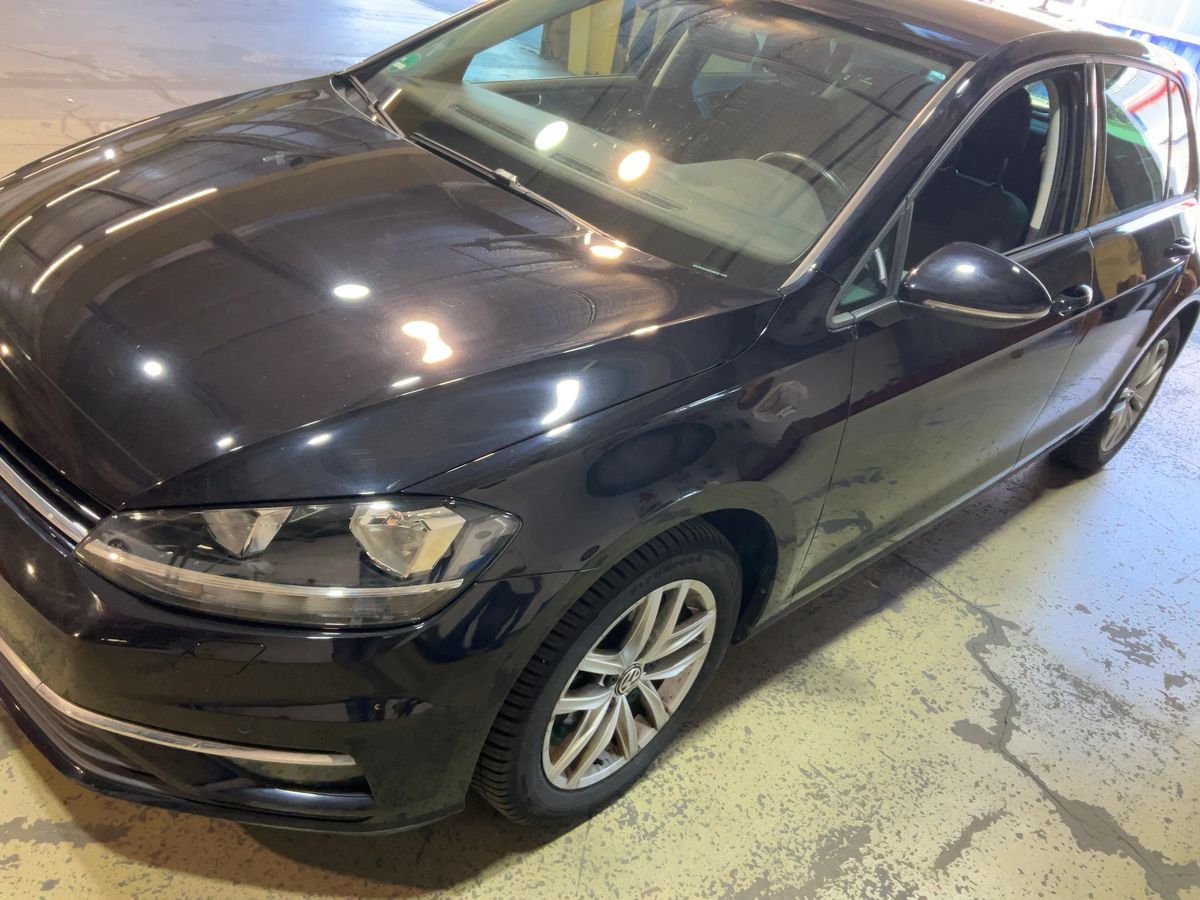 VW Golf