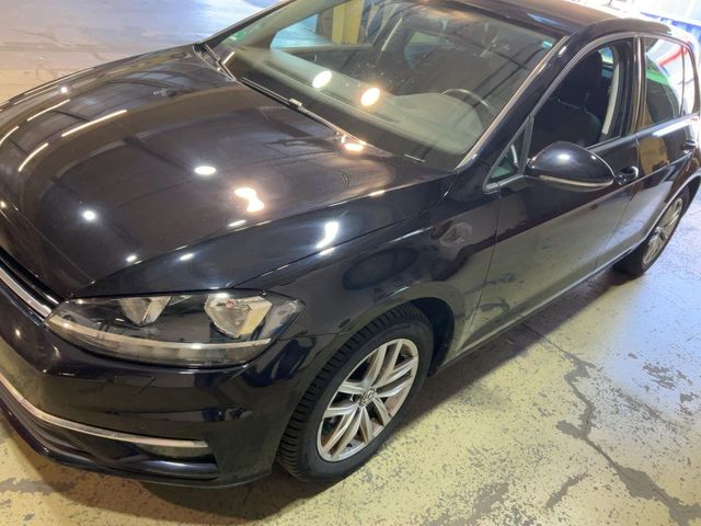 VW Golf
