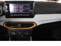 Fahrzeugabbildung Seat Arona Style 1.0TSI,Einparkhilfen,Top-Zustand