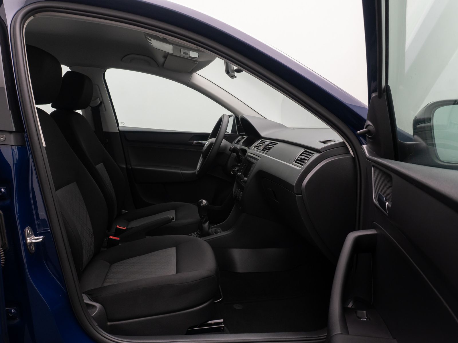Fahrzeugabbildung SEAT Toledo 1.2 TSI 66kW BremsAss ABS Winterpaket LM