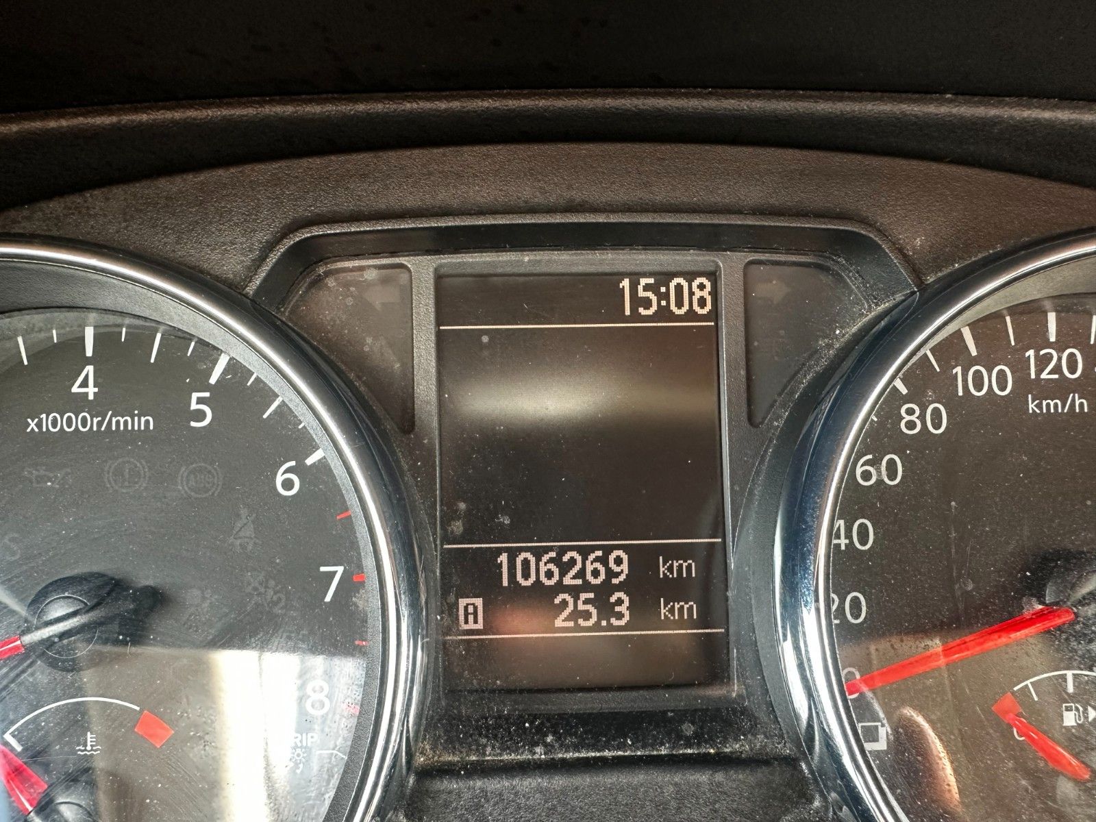 Fahrzeugabbildung Nissan Qashqai Visia Top Zustand / SH gepflegt / AHK