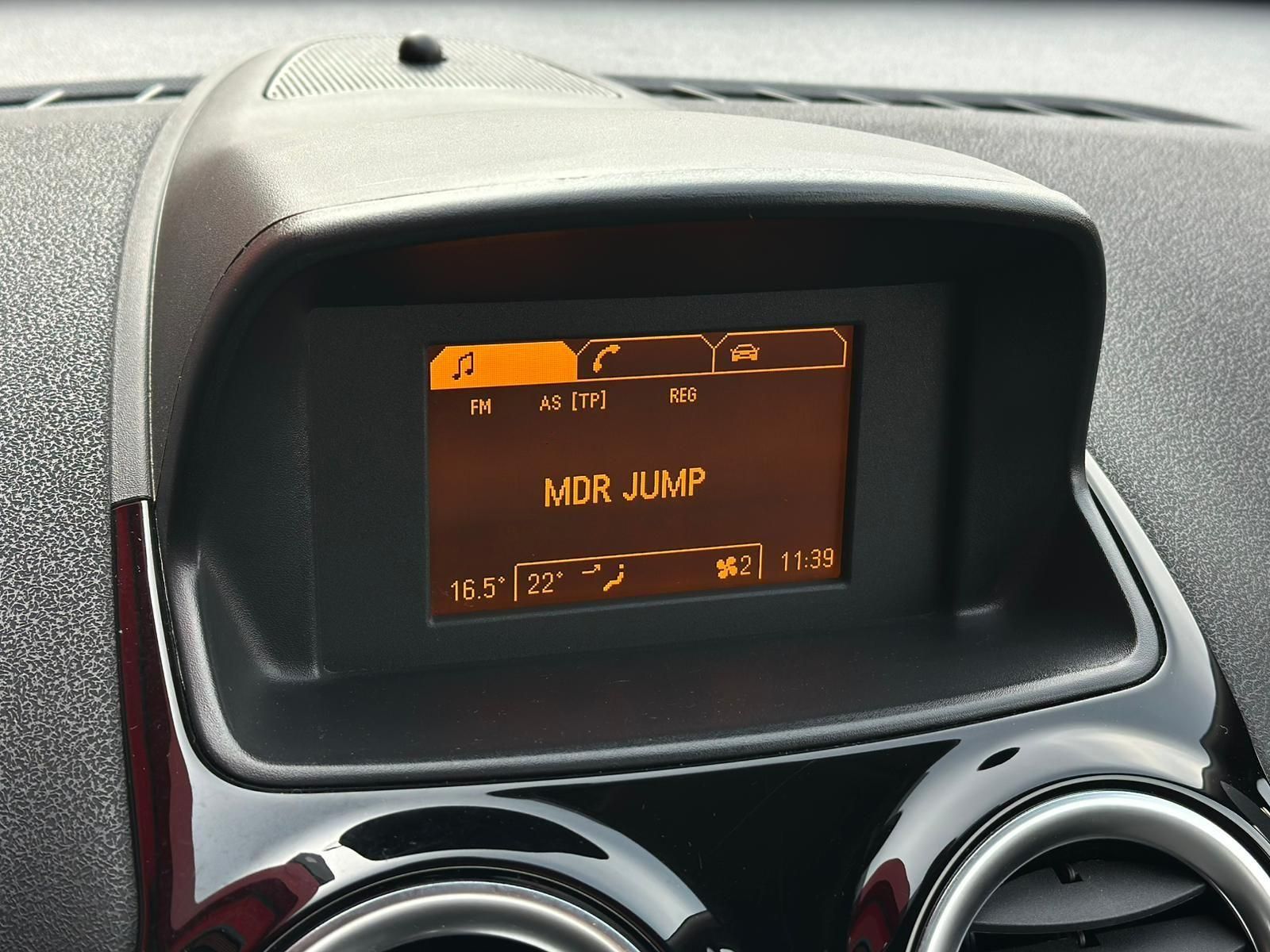 OPEL Corsa 1.4 INNOVATION* SHZ#LH#TEMPO#KLIMA#PDC#BT - Image 12