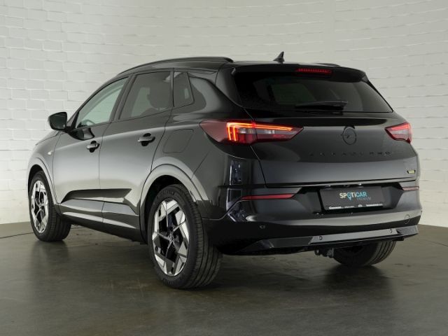 Grandland GSe PHEV 4X4 AT+AHK+NAVI+RÜCKFAHRKAMER