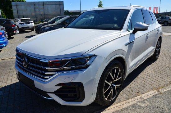 Volkswagen Touareg 3.0 V6 TDI R line Matrix LED Luft ACC AH