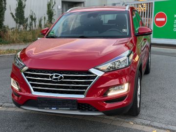 Hyundai TUCSON - 1