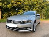 Volkswagen Passat 2.0 TDI DSG Highline - VW Passat Gebrauchtwagen in Düsseldorf