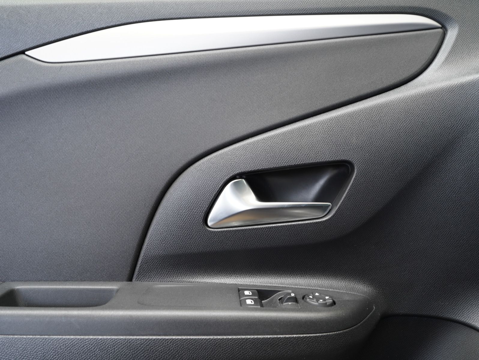 Fahrzeugabbildung Opel Corsa F 1.2 Turbo Edition DAB/LED/PDC/KAMERA/SHZ
