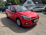 Hyundai i20 Pure USB/Allwetter/TÜV Neu/wenig KM - Hyundai i20: Pure