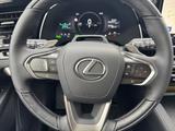 Lexus RX 450h + 2,5 l E-CVT, 4x4 Plug-in 5-Türer LUXUR - Lexus RX-Serie SUV