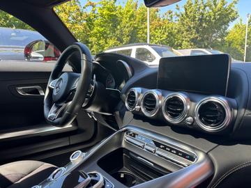 صورة 8 لـ 2015 Mercedes-BENZ AMG GT