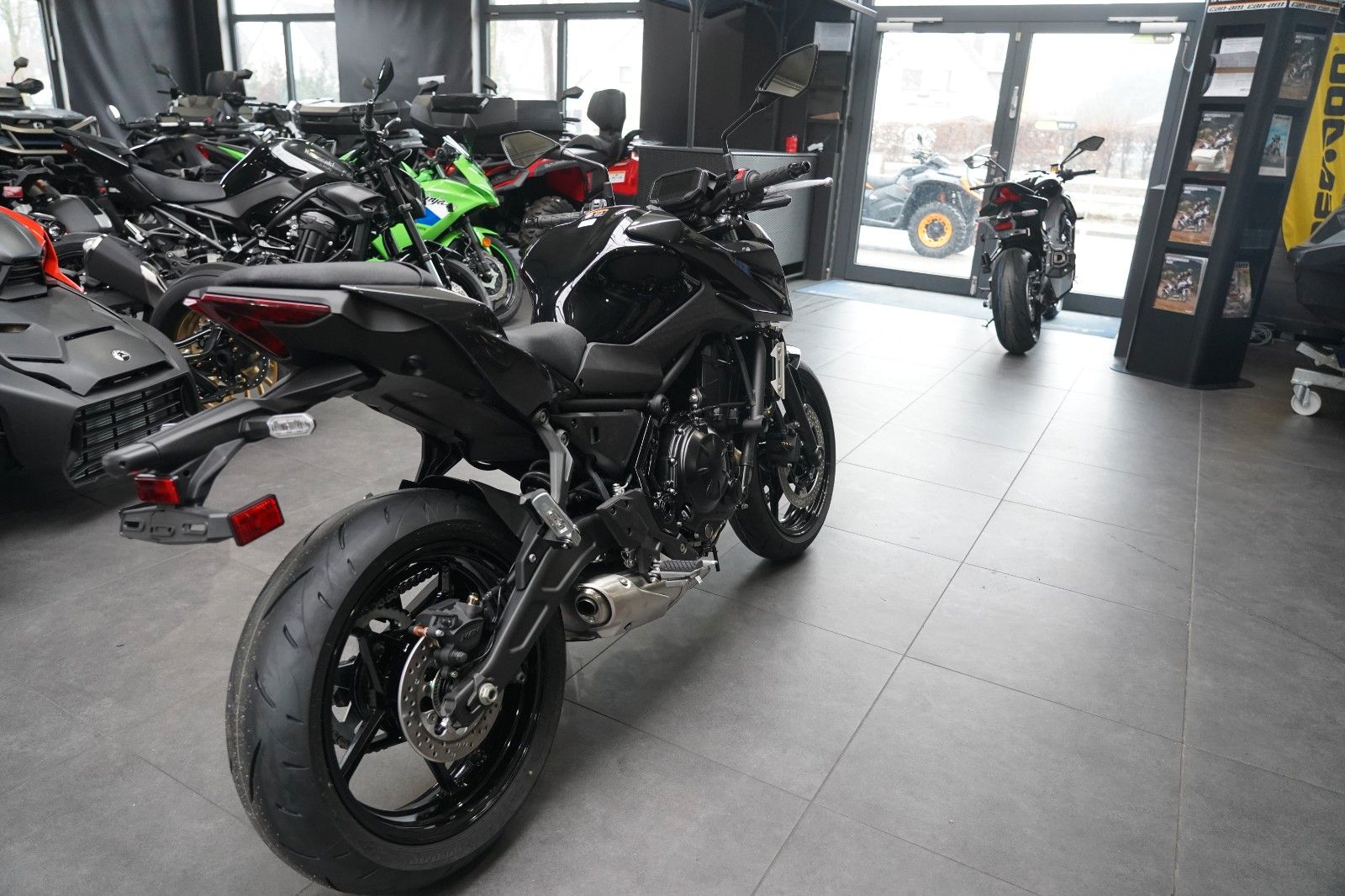 Fahrzeugabbildung Kawasaki Z650S Model 2026  4 Jahre Garantie