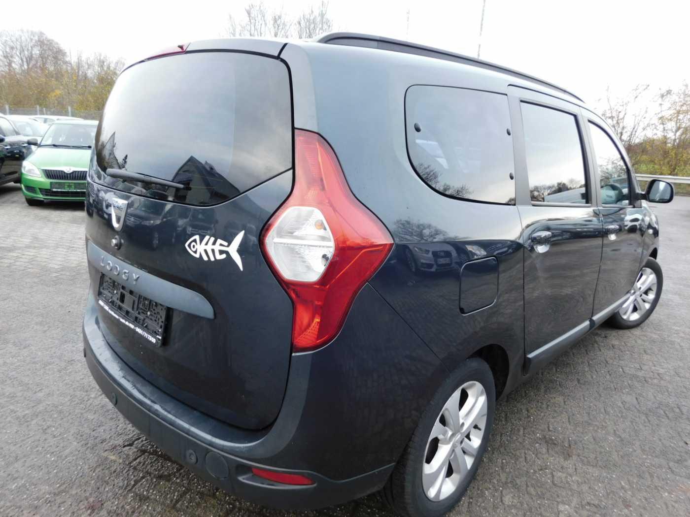 Dacia Lodgy 2015 — engine 1.198 cm³, 116 HP (85kW)