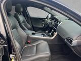 Jaguar XE D200 R-Dynamic Black AWD *PanoSD*WinterP* - Jaguar XE 20d Gebrauchtwagen