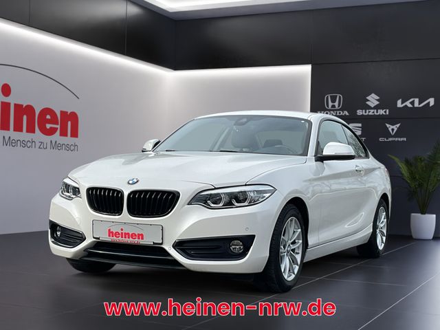 BMW 220i Coupe Sport Line PDC LED KLIMAAUTOMATIK