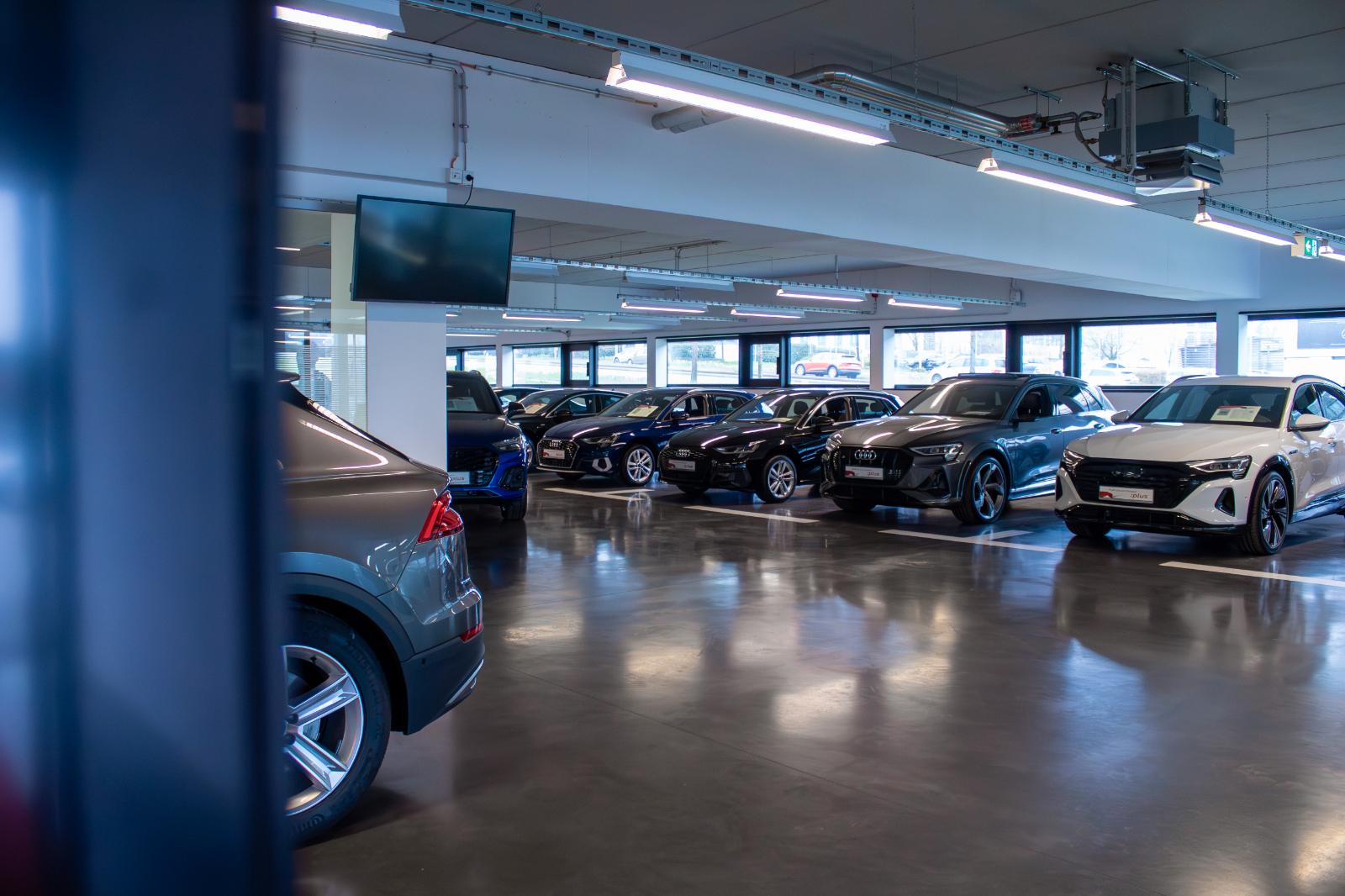 showroom-image-bottom