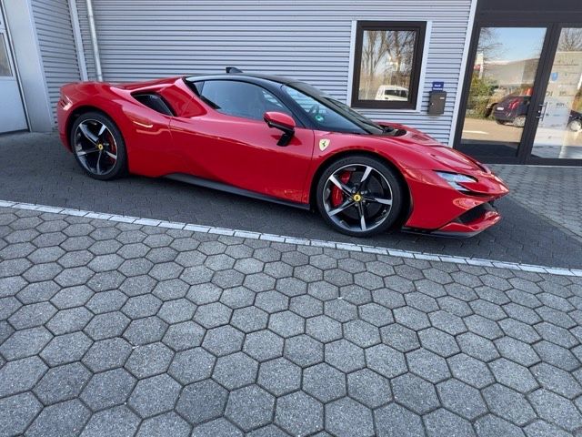 Ferrari SF90 Stradale