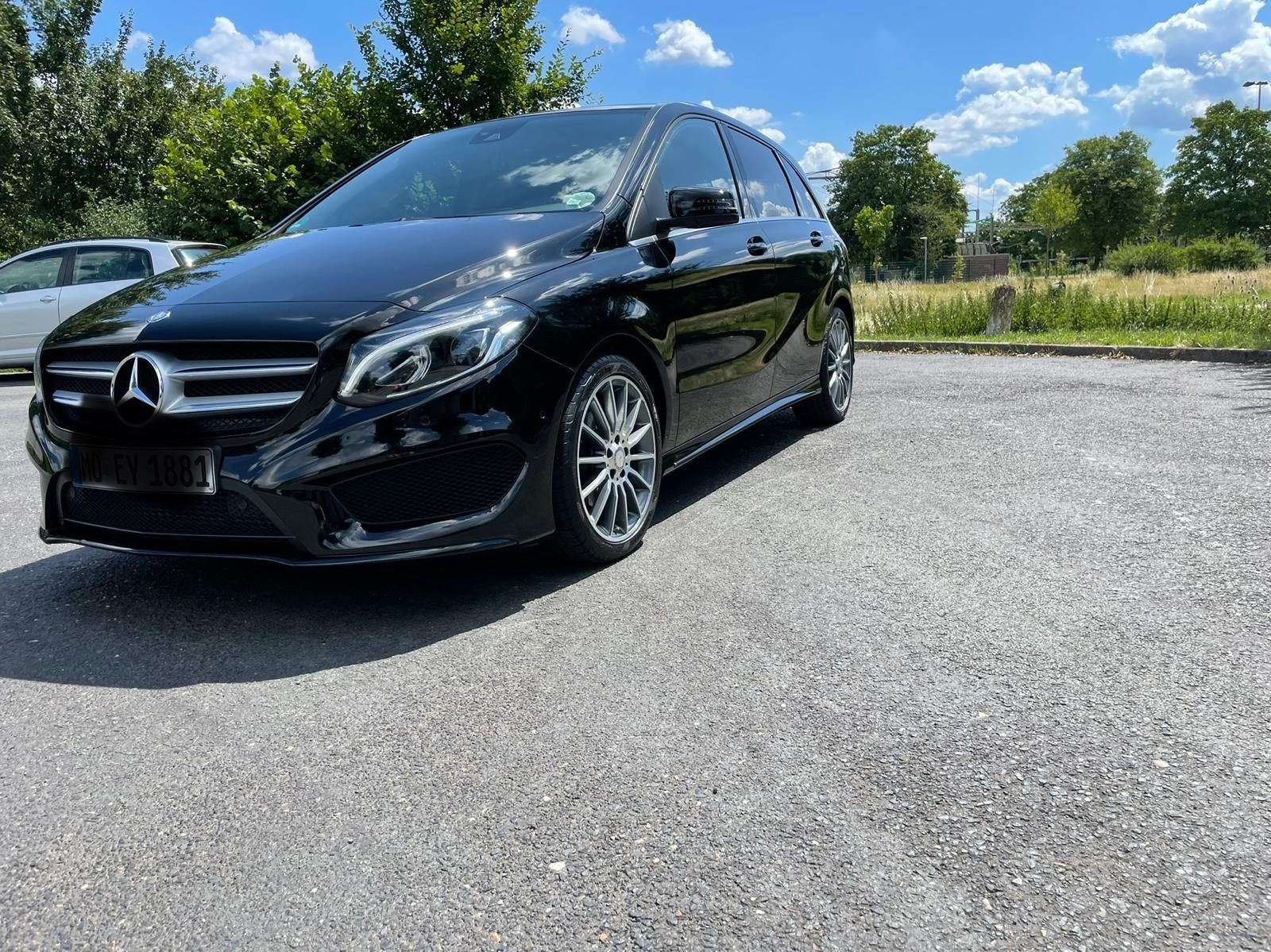 MERCEDES-BENZ Mercedes B-Klasse mit AMG-Ausstattung