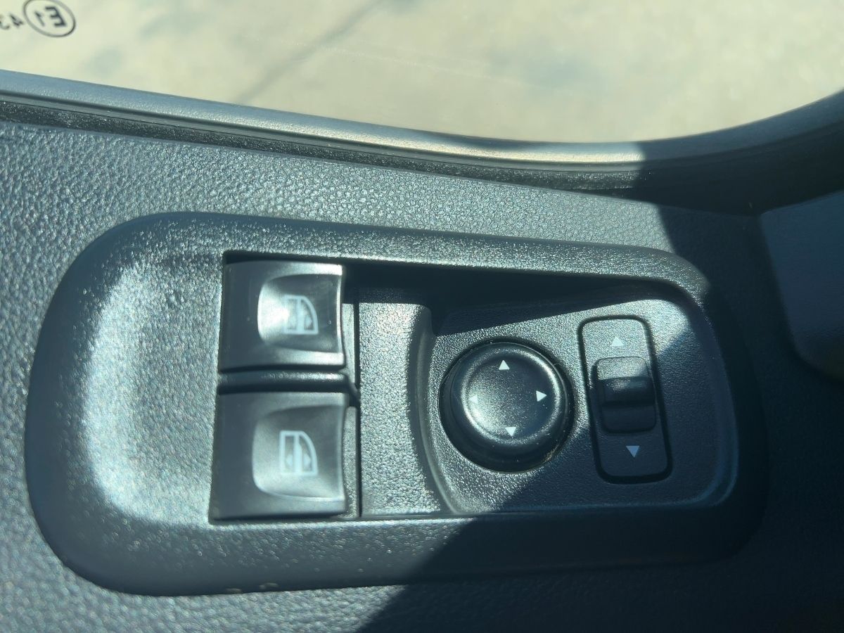 Fahrzeugabbildung Renault Master Kasten L1H1 3,3t dCi 135 AHK Kamera