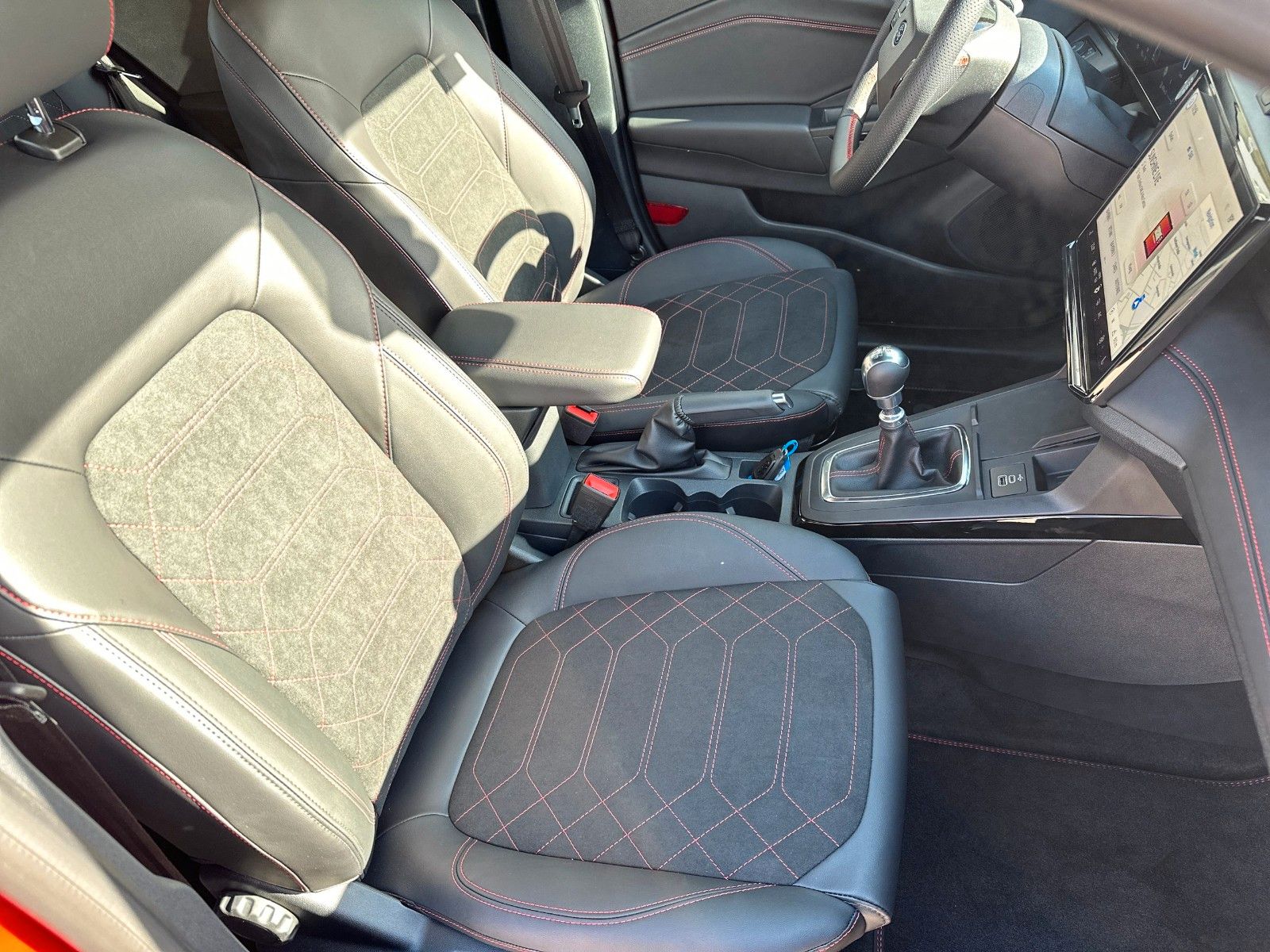 Fahrzeugabbildung Ford Puma ST-Line X, FAHRASSISTENZPAKET