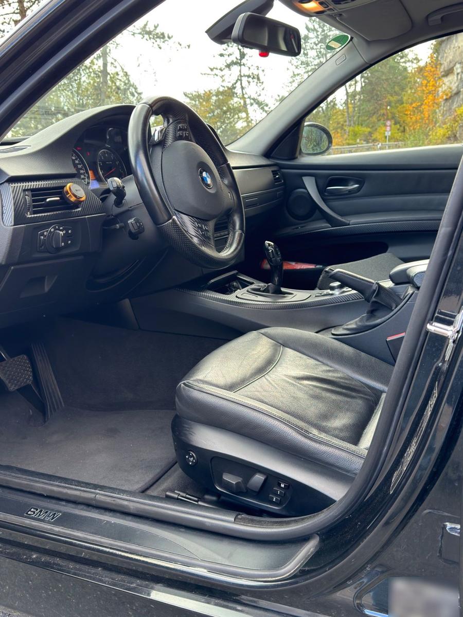 BMW 330 2006 — photo 8
