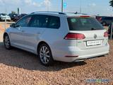 Volkswagen Golf VII Variant 1.4 TSI Highline Pano/AHK/Stand - Volkswagen Golf mit Benzin-Antrieb: Kombi