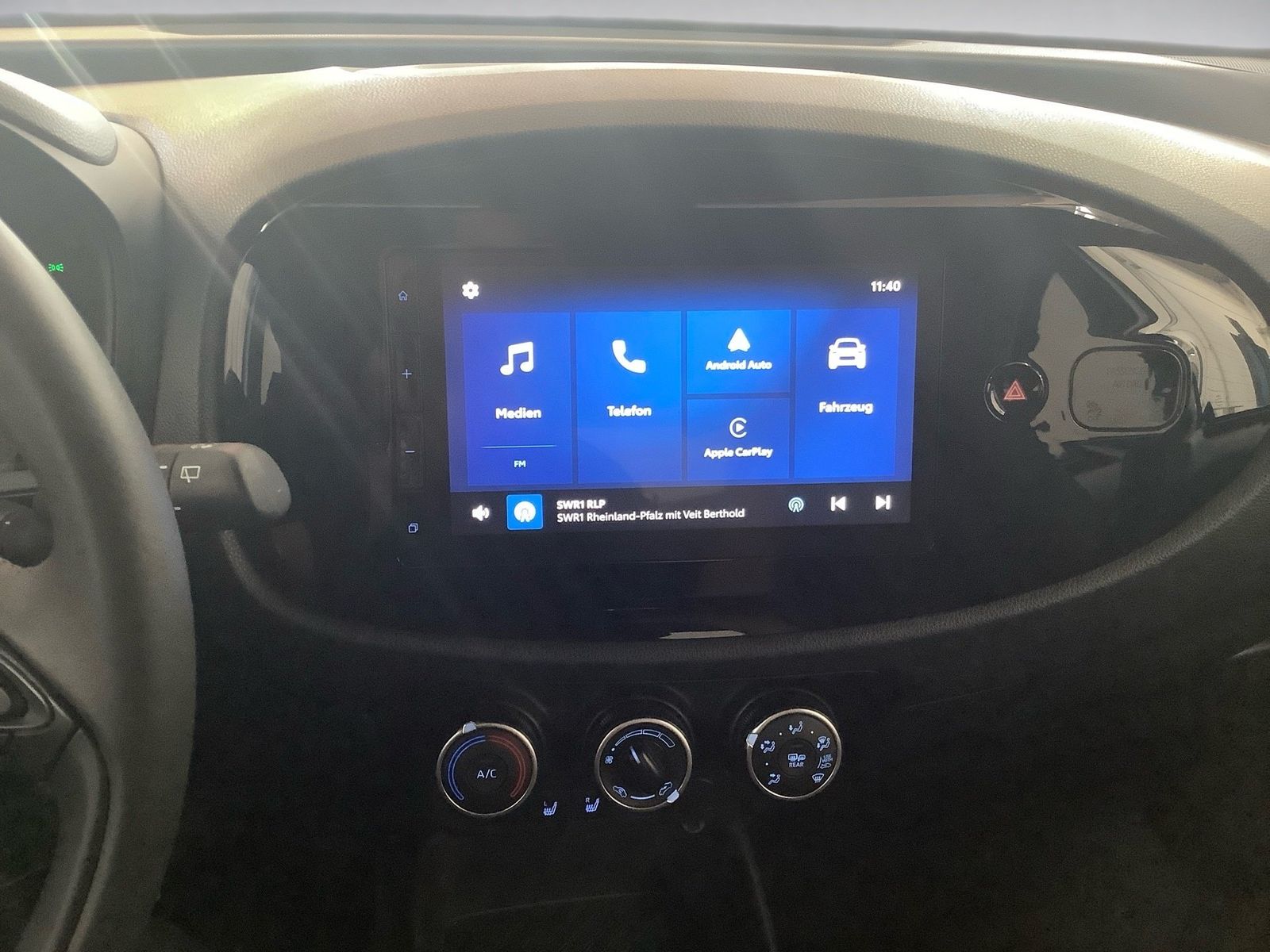 Fahrzeugabbildung Toyota Aygo X 1.0 Business Edition Navi,SHZ,SoundSys,AC