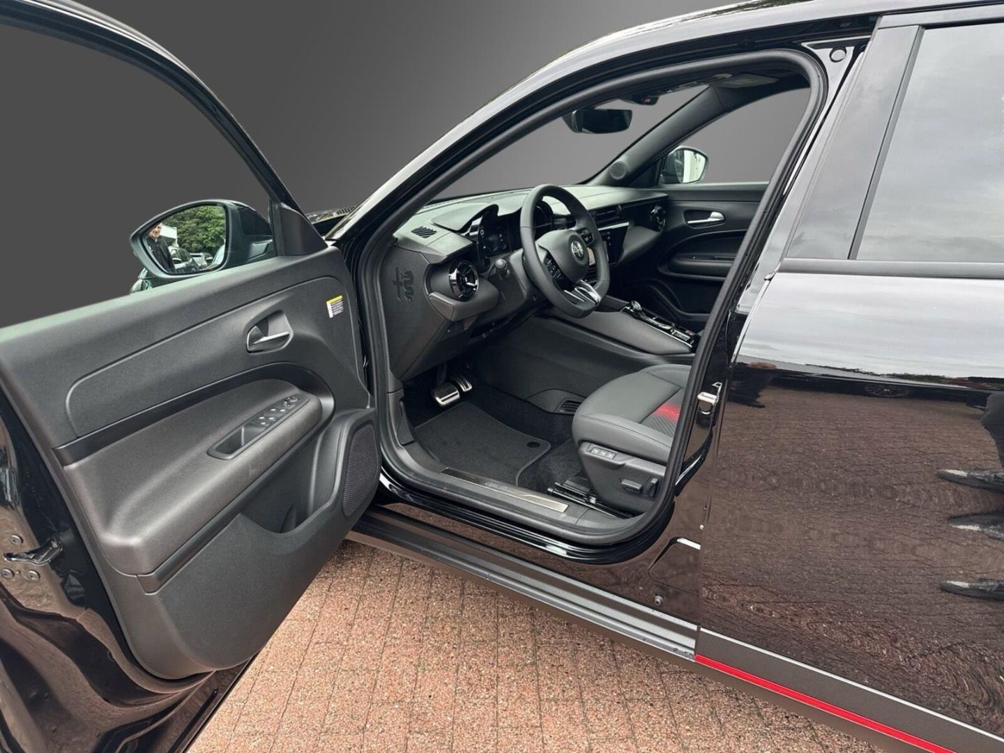 Fahrzeugabbildung Alfa Romeo Junior Ibrida SPECIALE -Summer-Sale- Panoramadac