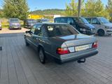 Mercedes-Benz MB E200 Schiebedach, Anhängerkupplung, H-Kennzei - Mercedes-Benz 200: 200k