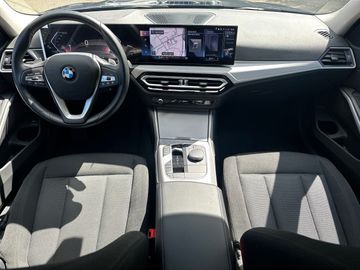 BMW 318i Touring DAB LED RFK Tempomat Parkassistent