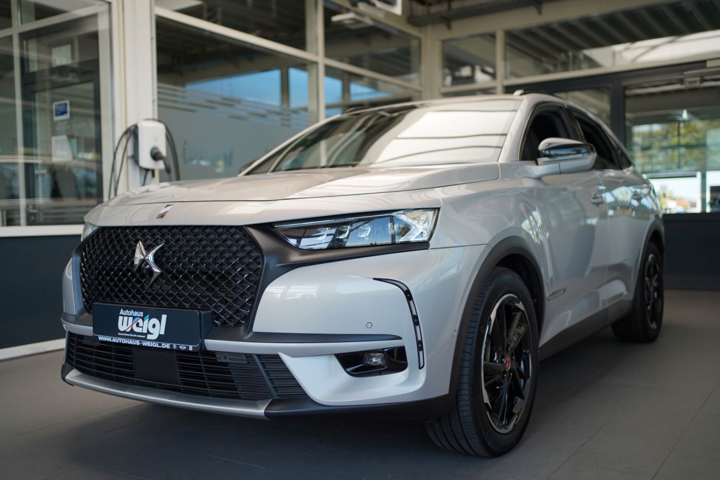 Fahrzeugabbildung DS Automobiles DS7 Crossback E-Tense 225 Performance Line+