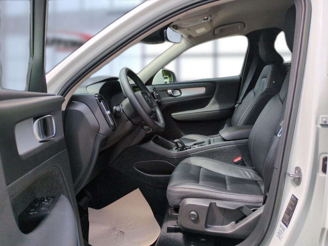 Volvo XC40 T3 Momentum Pro 2WD Automatik Bluetooth LED foto 10