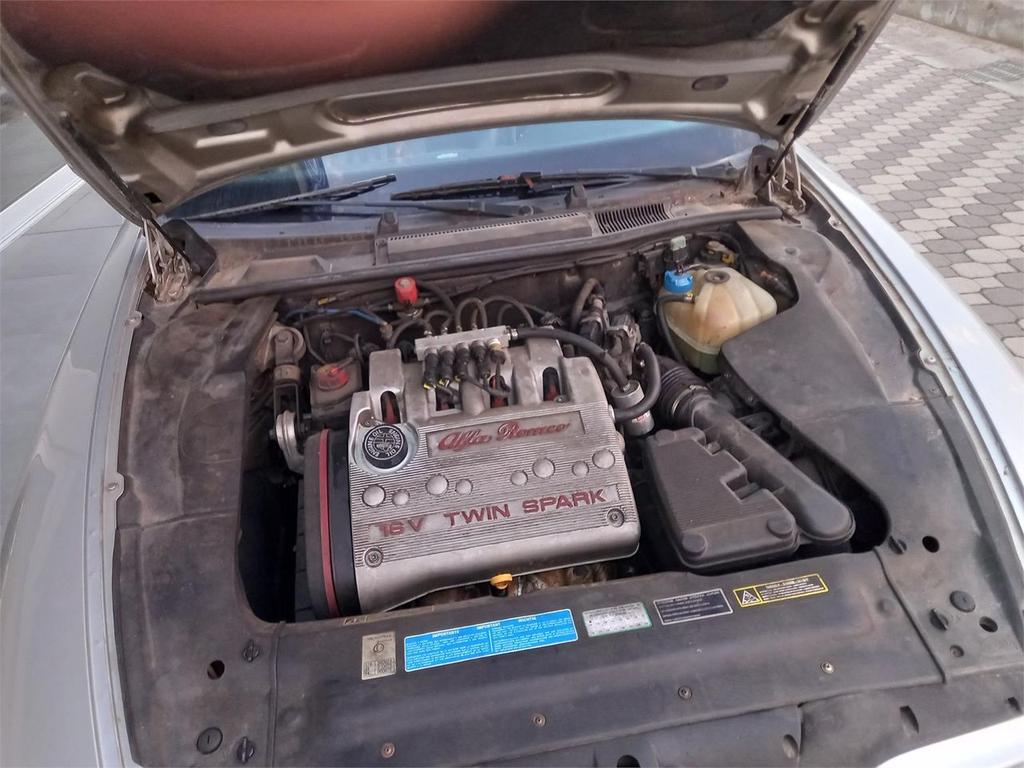 Alfa Romeo 166