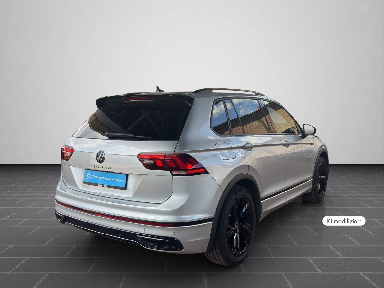 Volkswagen Tiguan R-LINE 2.0 TDI DSG LED NAVI AHK BLACK STY foto 3