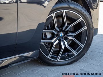 BMW 740 - 5