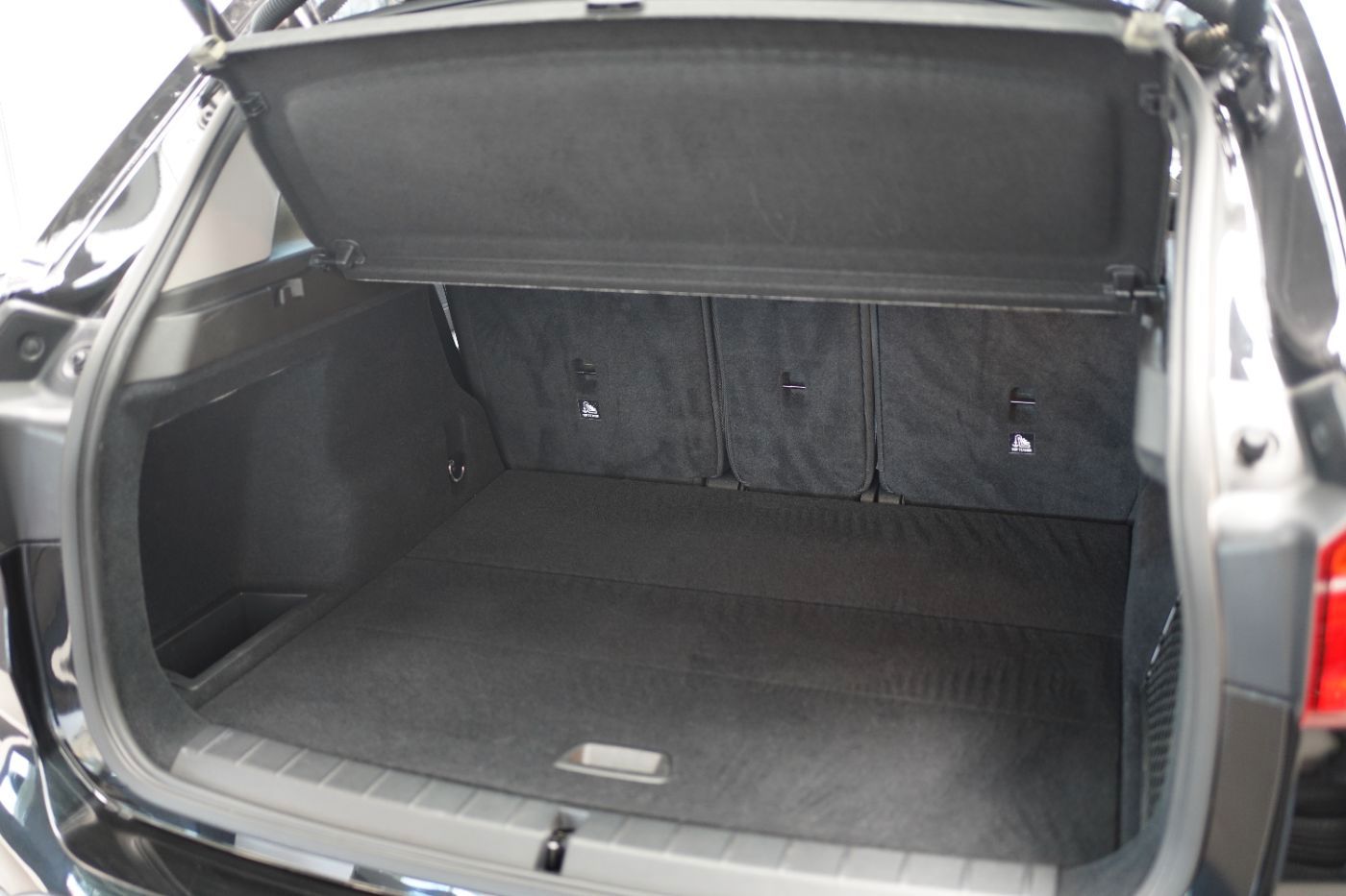 Fahrzeugabbildung BMW X1 20i Advantage +Navi+Parkassist+DrivingAssist+